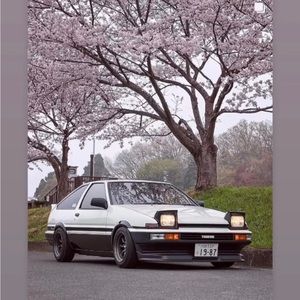 Meet your Posher, Jj